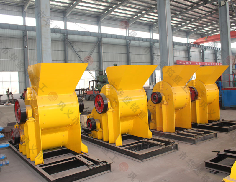 哪個廠家的小型粉煤機好用？時產(chǎn)15-30噸雙級粉碎機多少錢一臺？