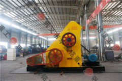 選購一臺雙級粉碎機(jī)前期需要資本多少